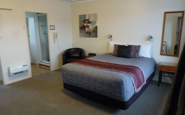 ASURE Adcroft Motel
