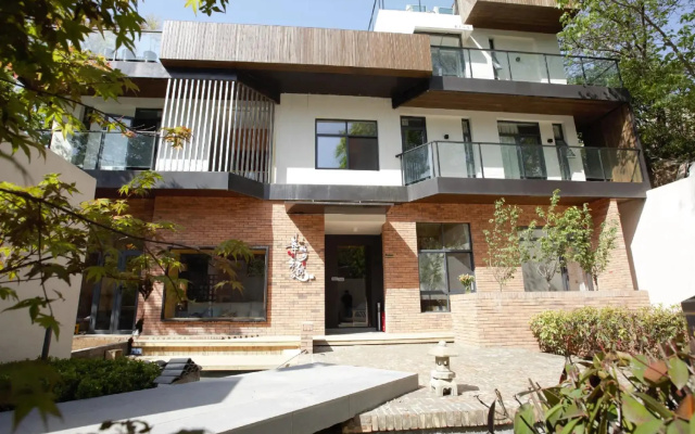 Huaqing First Sight Homestay Xian