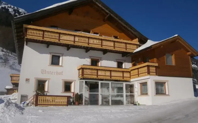 Unterhof