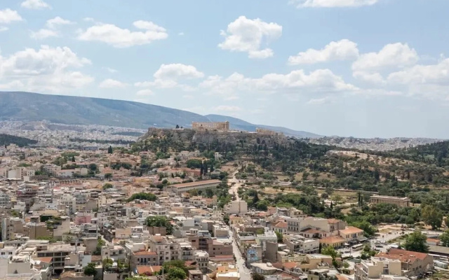 LIV - Upscale Athenian Apartment 3A