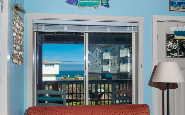 Sea Daze 1 Br cottage by RedAwning