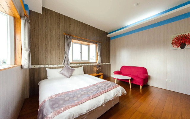 Hengchun Town Cabins(墾丁恆春小城民宿)
