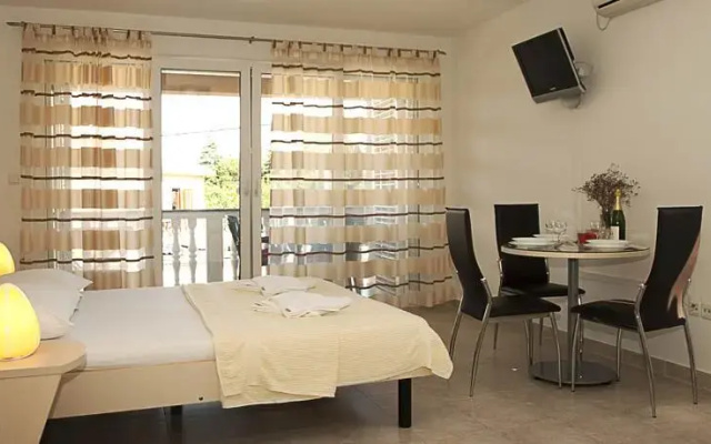 Apartments Cavar