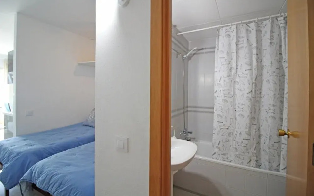 Studio in Empuriabrava With Ocean Views