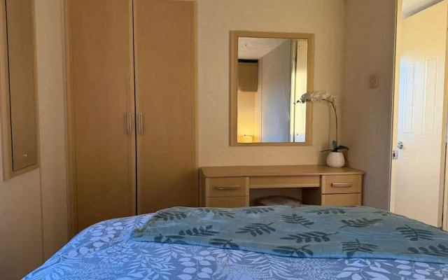 Captivating 2-bed Static Caravan in Holyhead