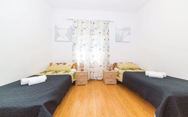 Nice Home in Kastel Stari With Wifi and 3 Bedrooms