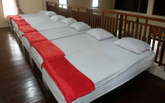 Hotel O Puri Adem 86 Syariah BunkbedNearMerapi Golf Club