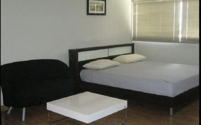 Room-impact Don Mueang Bangkok Guest Hou