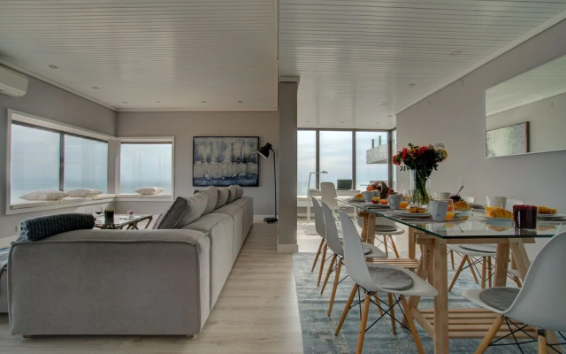 Ocean Blue Apartment
