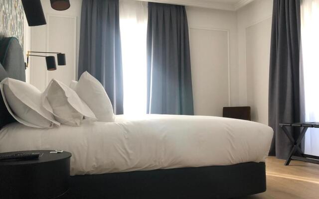 Отель Soho Boutique Opera & Spa вид на фасад