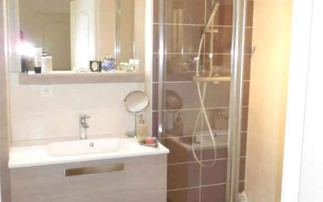 House With one Bedroom in Treigny, With Enclosed Garden