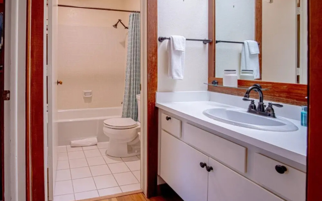 Snow Creek 1541 - Ski-in/ski-out + Pool & Hot Tub