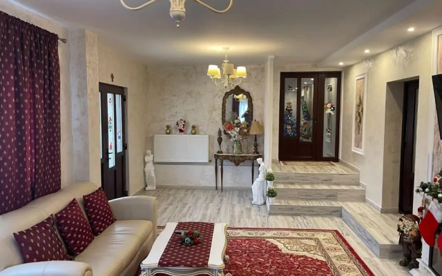 Casa cu Pitici