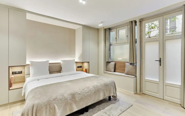 Sublime and new Studio Center of Paris