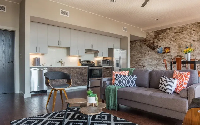 FRONTDESK 111 W Main St Apts Downtown Louisville