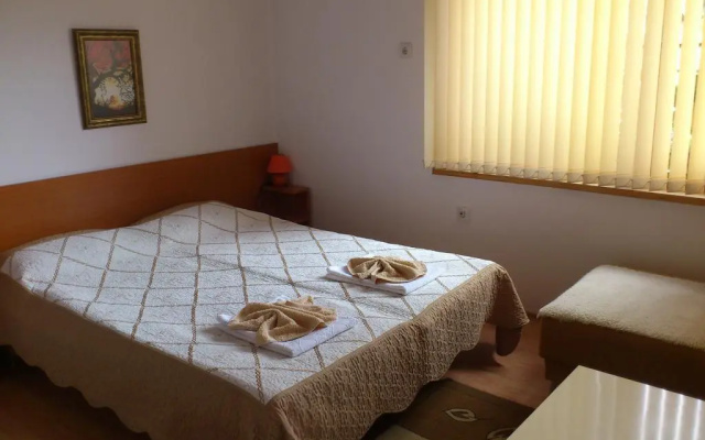 Guest House Stoletnika