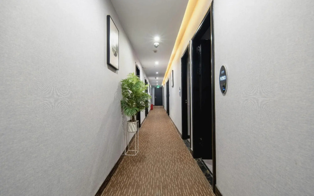 Iforest Hotel(Jiangsu Road Station)