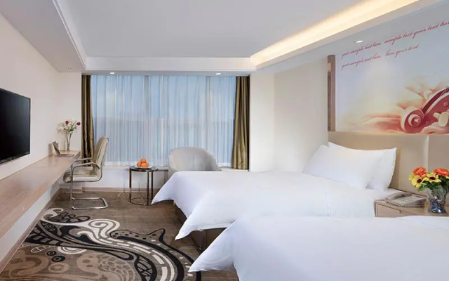 Vienna Hotel Wuhan High-speed Railway Station East Square