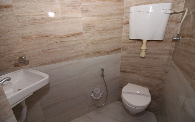 OYO 2811 Hotel Meera