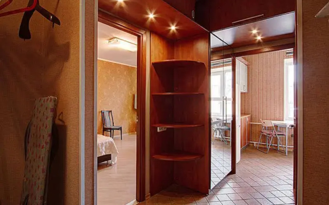 Stn Apartments Near Moskovsky Railway Station