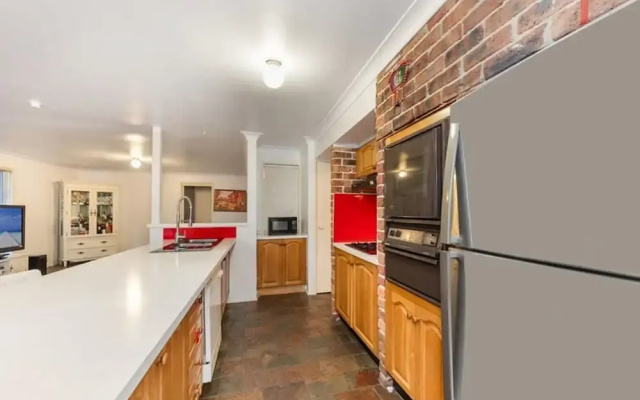 Metawise Cozy Family Room3 in Shared Home Free Parking