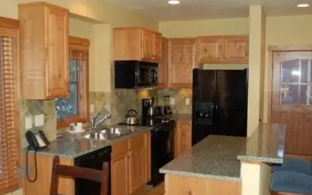 Golden Bar Townhome 39