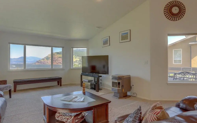 Amber Sunset 3 Bedroom Home by RedAwning