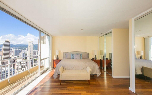 Spacious One Bedroom Harbor View Condos at Ilikai Marina With Private Balcony
