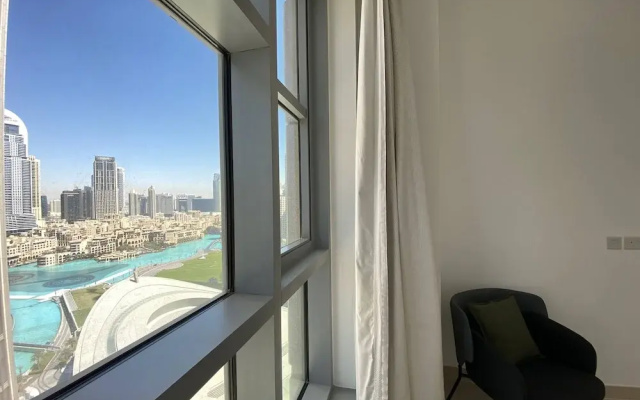 Lux BnB Standpoint Towers Burj & Fountain Views