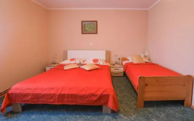 Apartments Pr Fajfarju