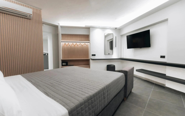 Golden Sun Hotel