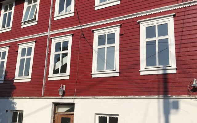 Отель Amandas House Норвегия, Гаугесунн - отзывы, цены и фото номеров - забронировать отель Amandas House онлайн вид на фасад