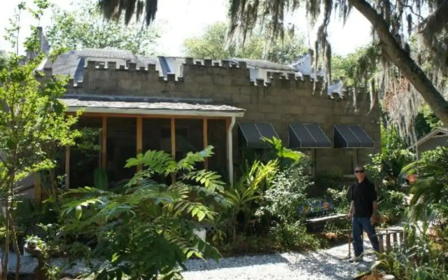 Castle Garden Bed & Breakfast
