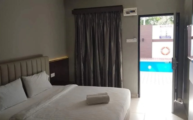 MQ Hotel