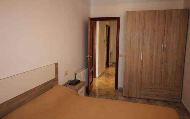 Отель Apartamento 3296 - Itaka 2-C Испания, Курорт Росес - отзывы, цены и фото номеров - забронировать отель Apartamento 3296 - Itaka 2-C онлайн комната для гостей