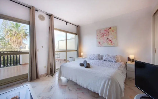 Studio in Marbella With Beachfront Pool