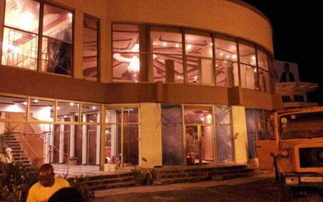 Beatrice Hotel in Kintsana, Republic of the Congo from 147$, photos, reviews - zenhotels.com hotel front