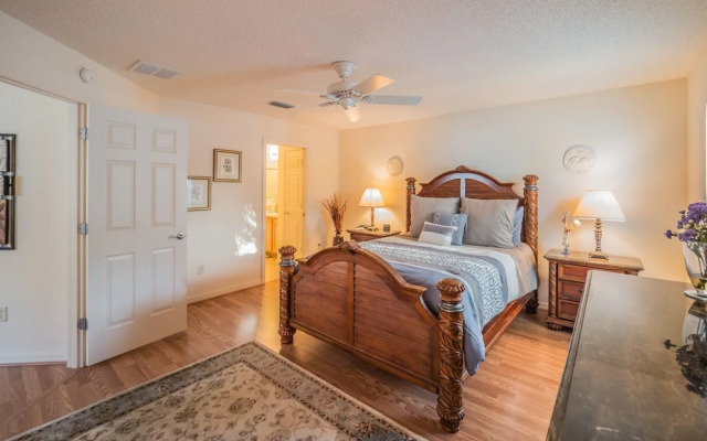 Estill Avenue 1240 by White Pelican VR