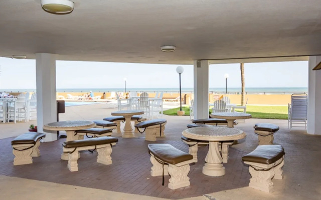 Maisons-sur-mer #608 Ocean Front