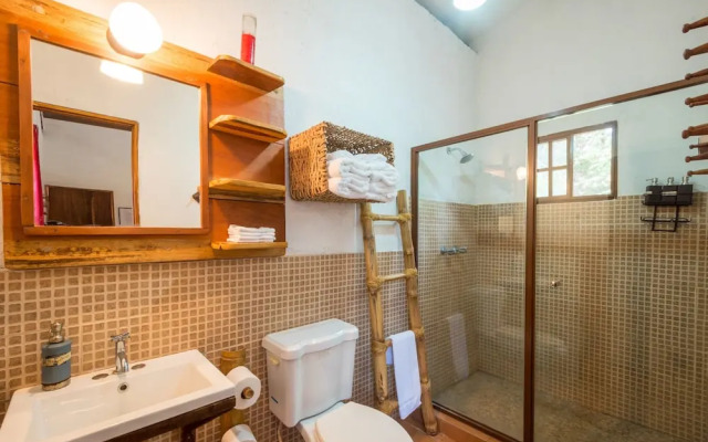 Istmo Yoga and Adventure Retreat