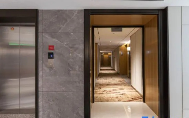 Yijing Guanlan Hotel