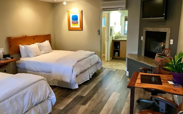 Cambria Shores Inn