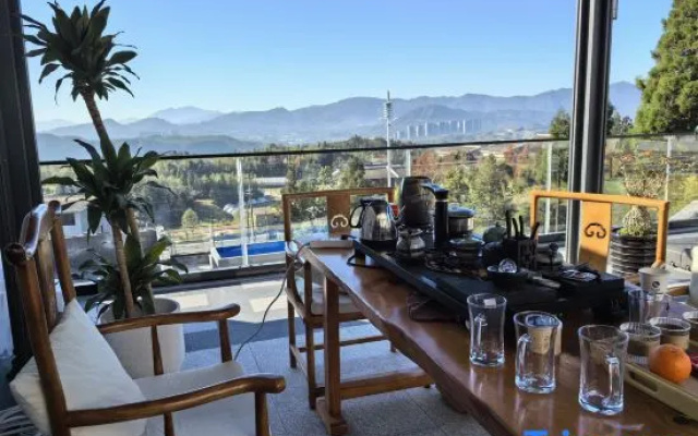 Yungu Mountain Villa