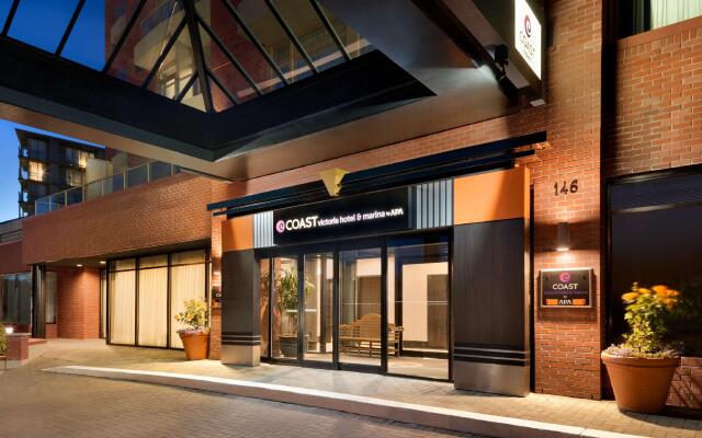 Отель Coast Victoria Hotel & Marina by APA Канада, Виктория - отзывы, цены и фото номеров - забронировать отель Coast Victoria Hotel & Marina by APA онлайн вид на фасад