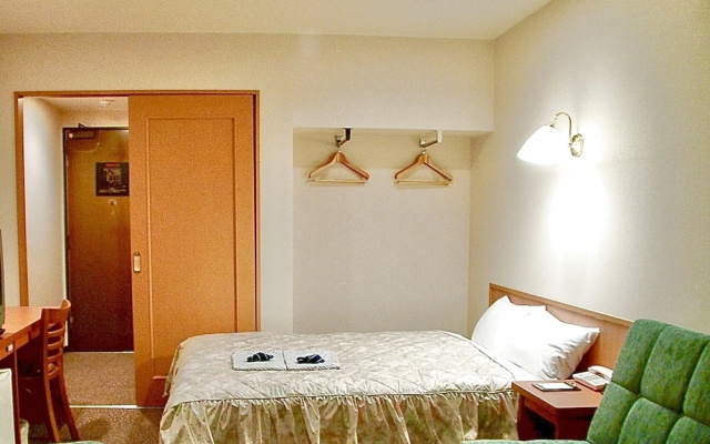 HiroshimaEkimae Universal Hotel ShikansenguchiMigi