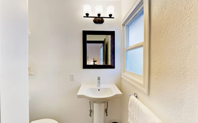4093 Manzanita Ave Cabin Unit 2