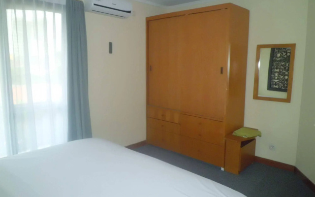 Shinju Apartment