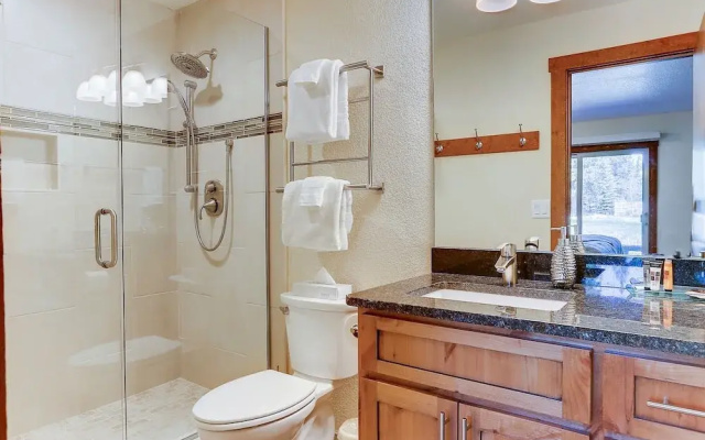 3 Spyglass Home on Meadows Golf Course feature Brand New Hot Tub and Bikes by RedAwning