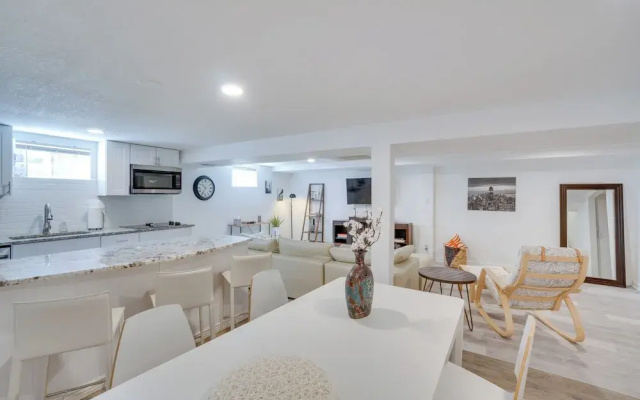 Sleek & Central Centennial Apartment w/ Fireplace!