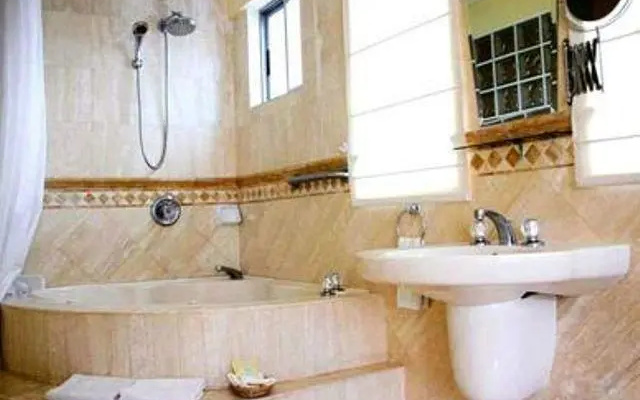Hotel Nido Inn